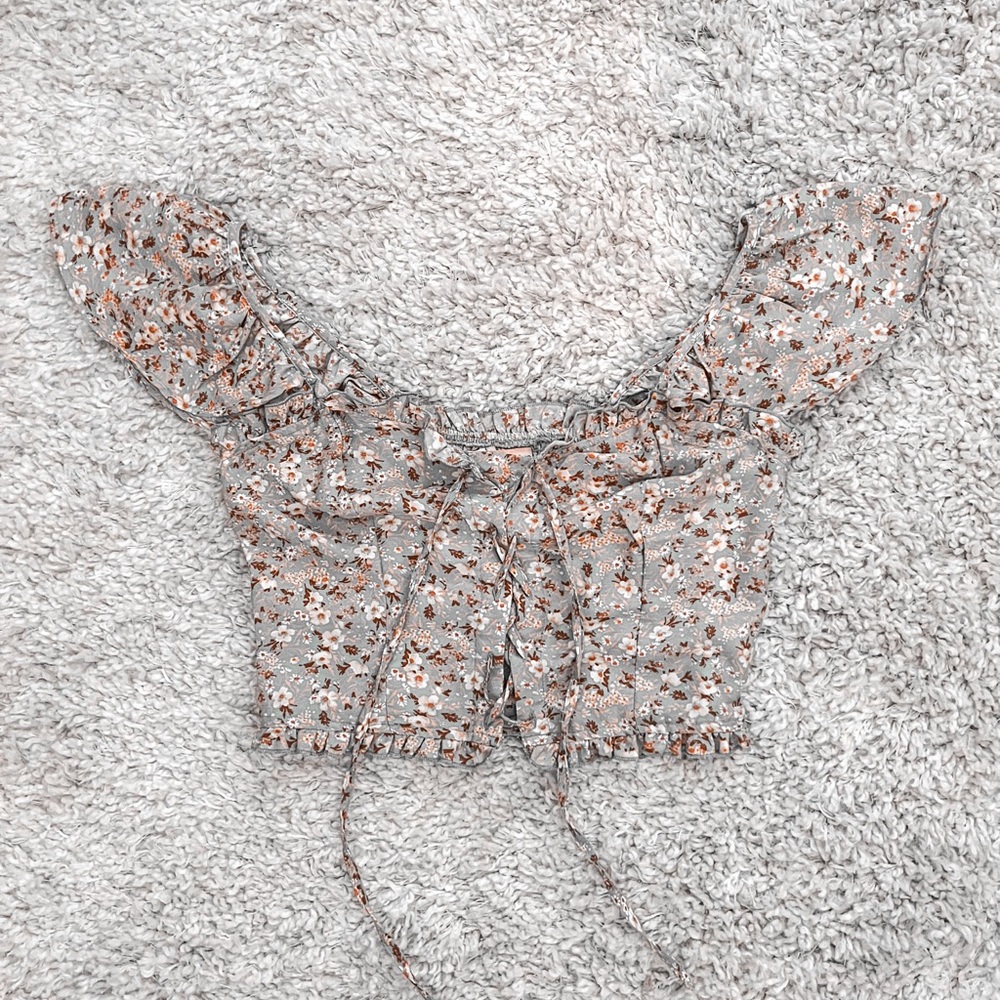 BOG COLLECTIVE baby blue crop top